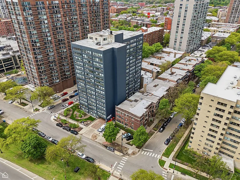 4180 Marine Terrace Apartments — Photo 37