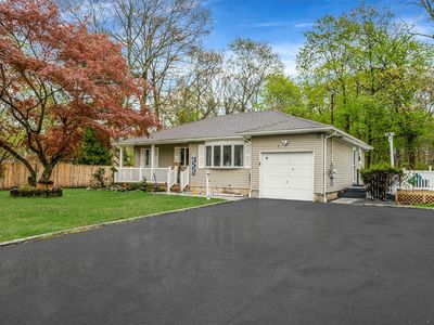 8 Landsberger Street, Yaphank, NY, 11980