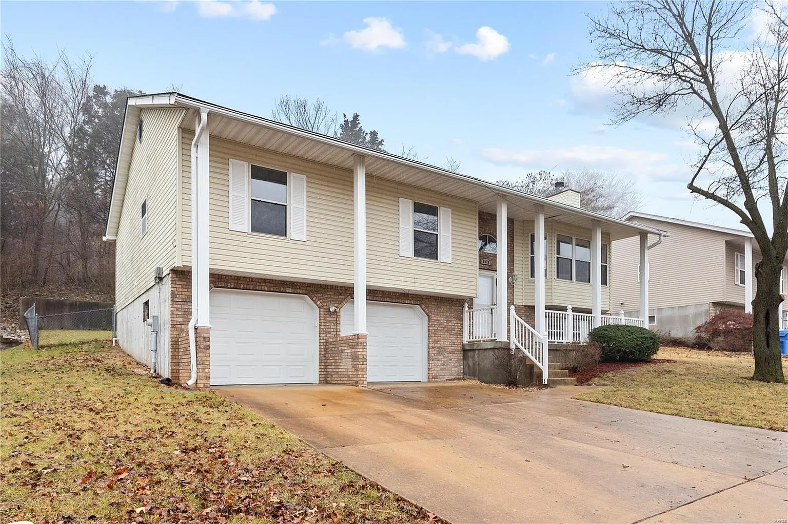 1528 Prehistoric Hill Dr photo 1