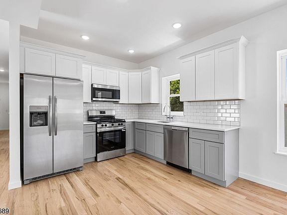 3rd image of 840 S 19Th St