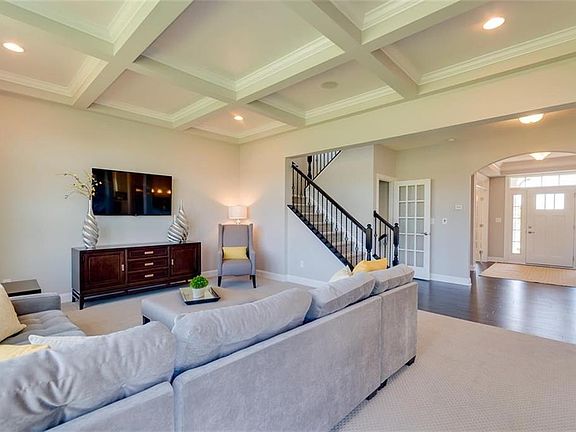 3rd image of 16659 Ayshire Dr S