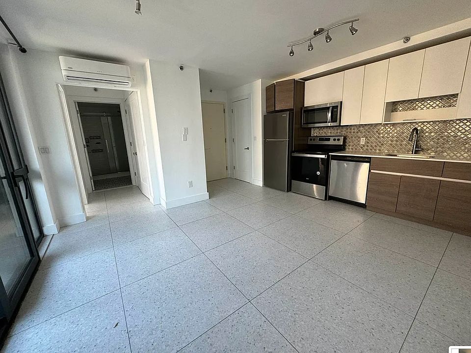 1st image of 1601 E 19th St #6B