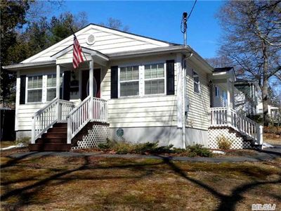 79 Lafayette Ave, Lake Grove, NY, 11755