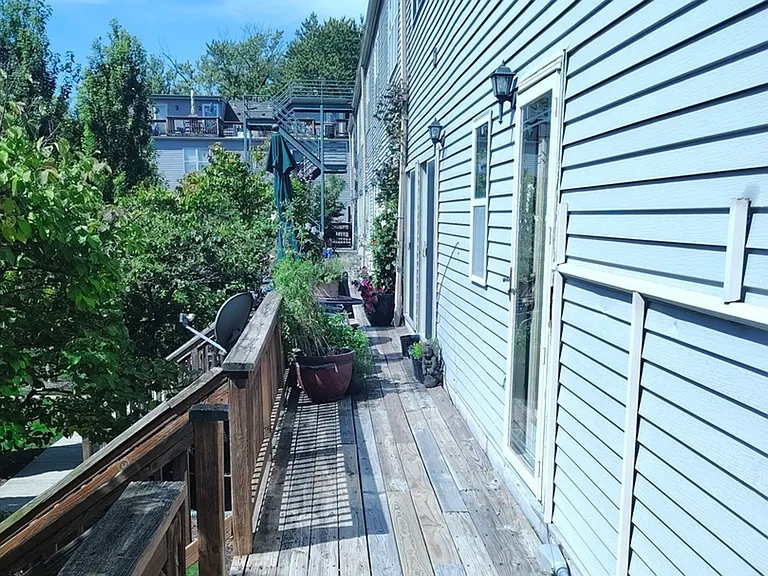 2367 E 70th Pl #1A — Photo 7