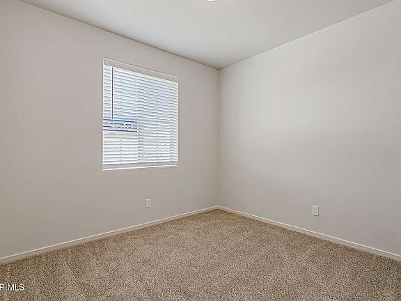 5th image of 712 Paseo De La Reina St