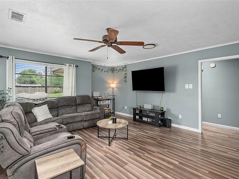 3511 Pecos Ct — Photo 9