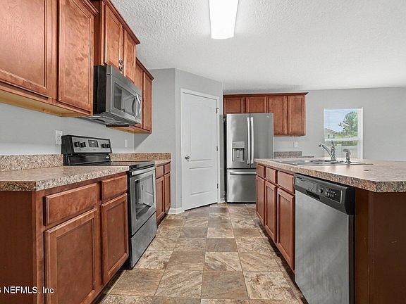5th image of 1866 CHERRY CREEK Way