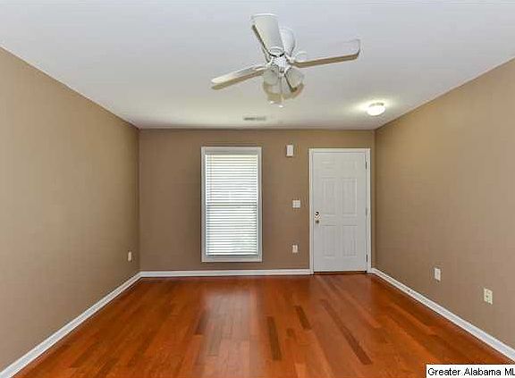 3rd image of 1180 Glades Dr