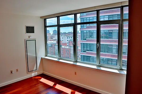 Rented by R New York | media 1