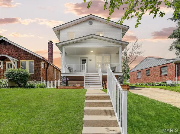 1521 Collins Ave, Saint Louis, MO 63117