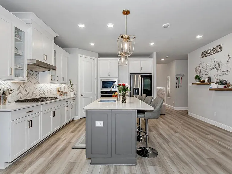 2437 Pinnacle Pl — Photo 10