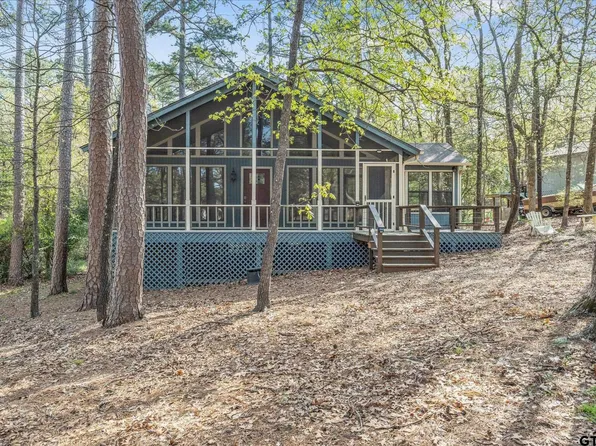 115 Primrose Path, Holly Lake Ranch, TX 75765