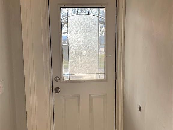 3rd image of 906 N Alvord St #1