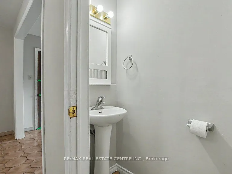 273 Elliott St — Photo 16
