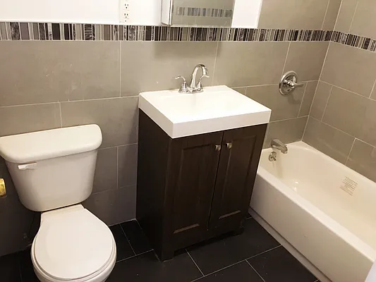 Rented by NY Space Finders Inc. | media 26