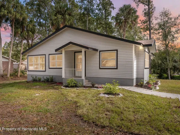 715 NE 12th Ter, Crystal River, FL 34428