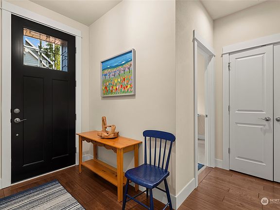 3rd image of 3111 Emerald Lane