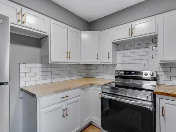 930 Douglas Ave #E, Loveland, CO 80537