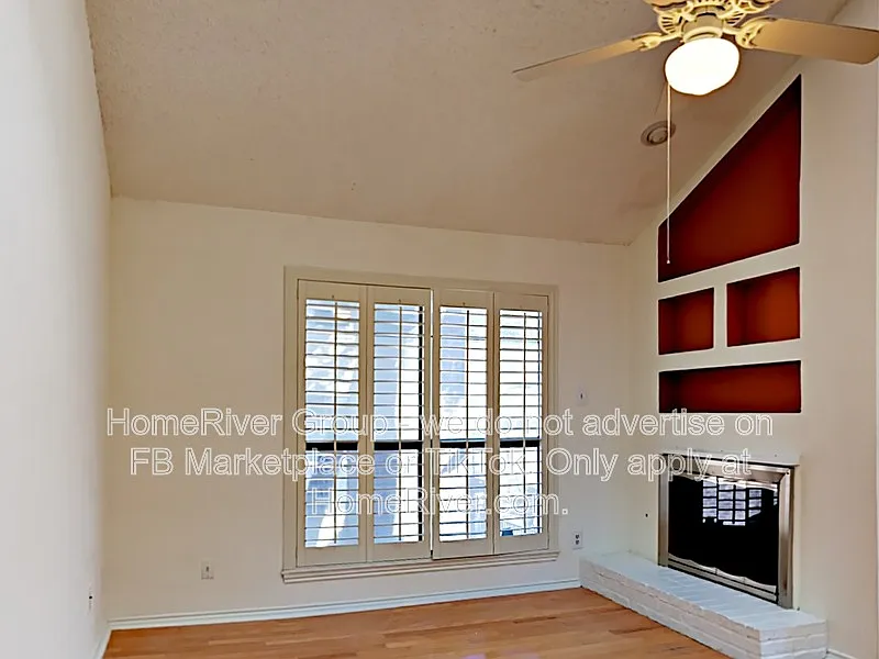 2 bed, 2.0 bath, 1023 sqft, $1,200 — Photo 3