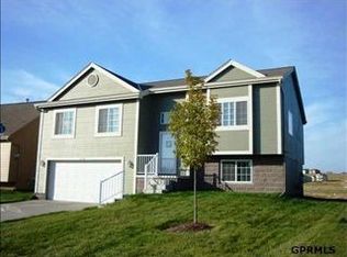 4910 N 170th St, Omaha, NE 68116