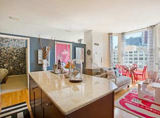 318 S Federal St #607, Chicago, IL 60604