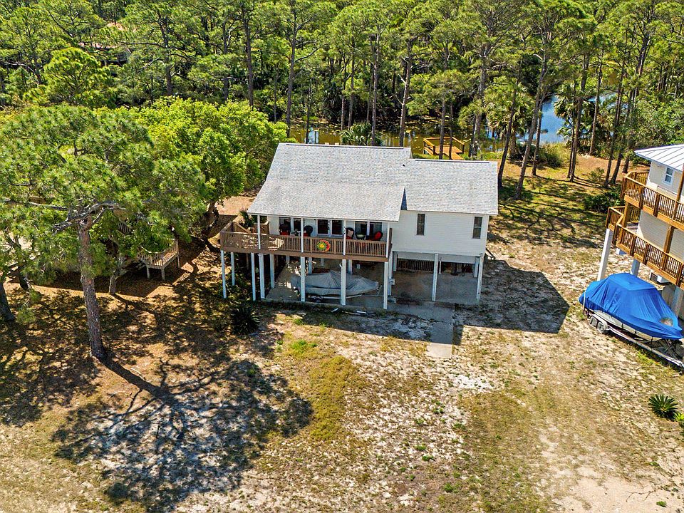 1st image of 214 Harbor Cir