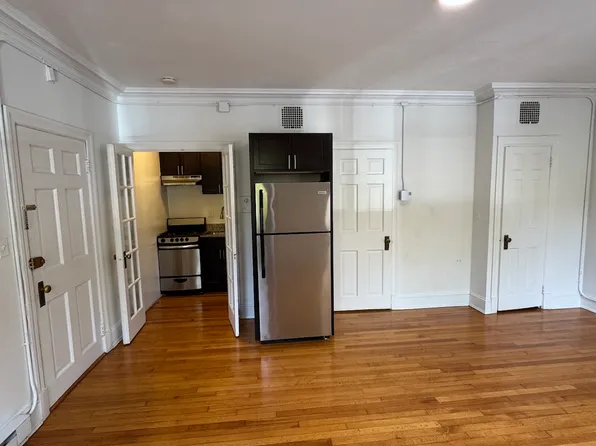 107 W Monument St, Baltimore, MD