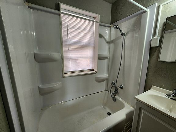 3rd image of 201 E Cecil St APT 1