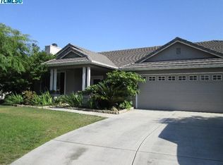 4705 W Russell Ct, Visalia, CA 93277