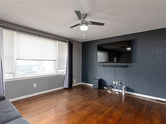 5th image of 3816 E 72nd Ter