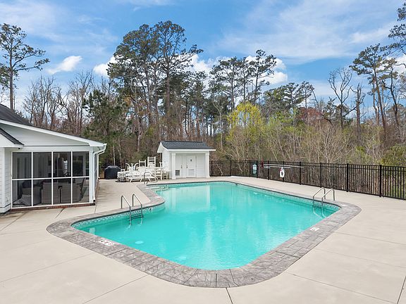 2nd image of 10245 Mariners Cove Ct