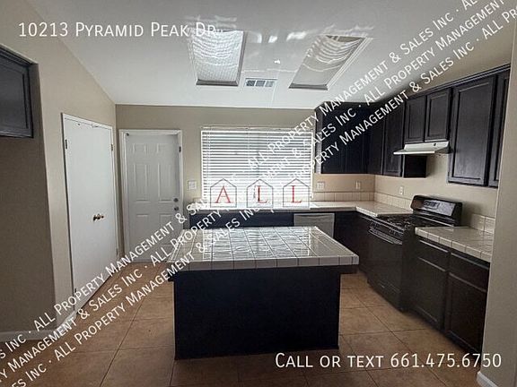 2nd image of 10213 Pyramid Peak Dr