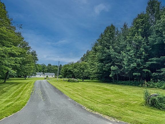 2nd image of 468 Tunnel Rd