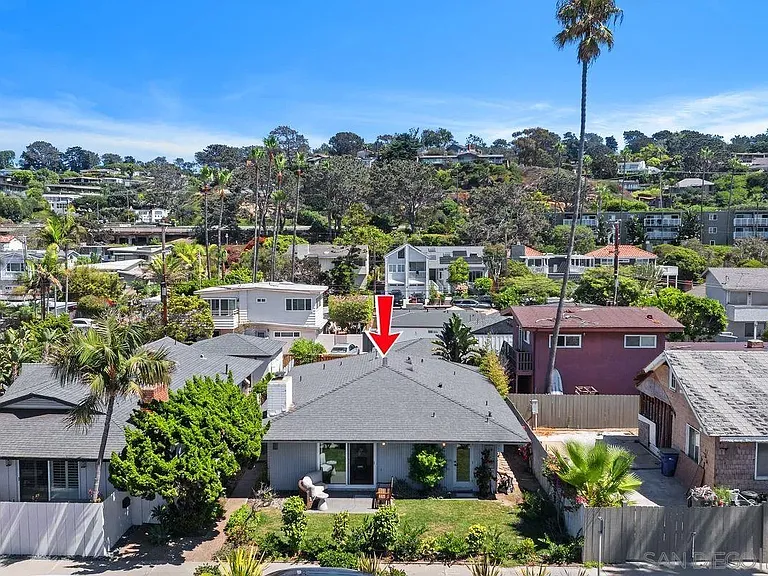 1847 Coast Blvd — Photo 6