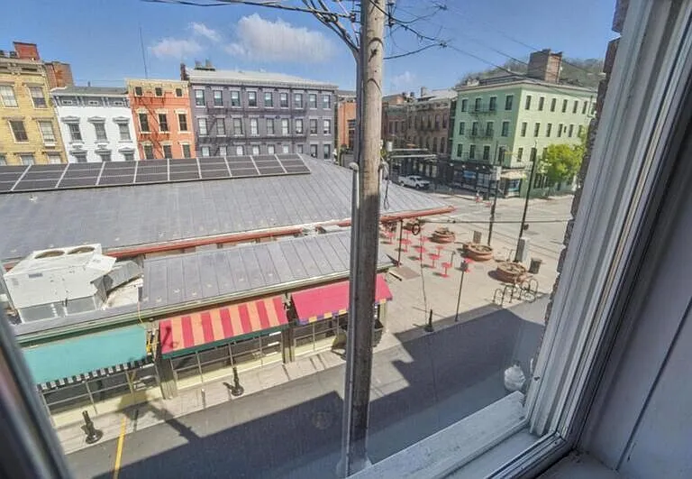 107 W Elder St #B — Photo 8