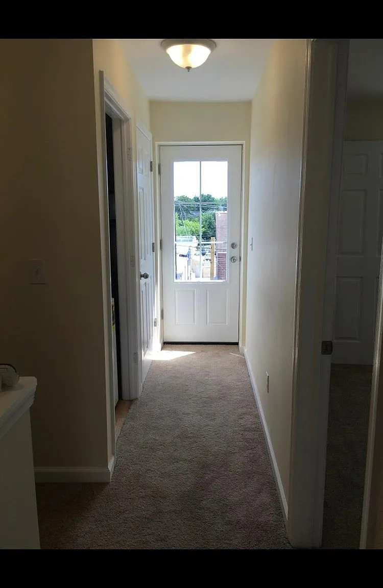 3 bed, $2,400 — Photo 4