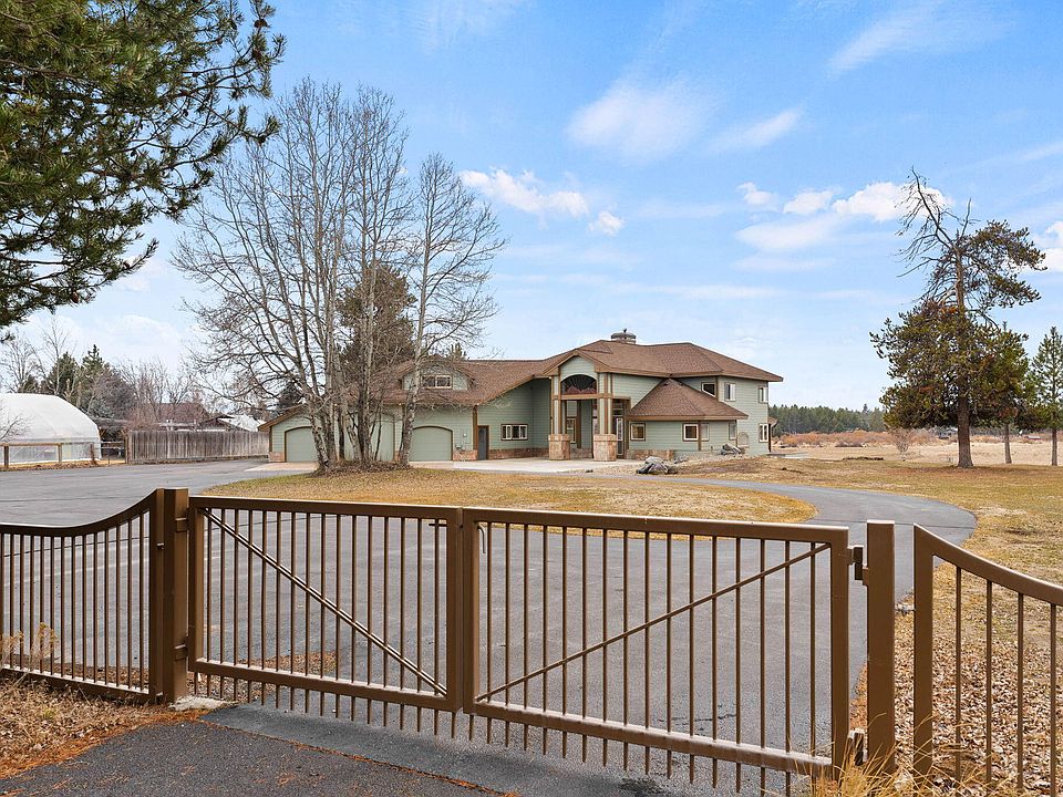 1st image of 52975 Riverview Dr