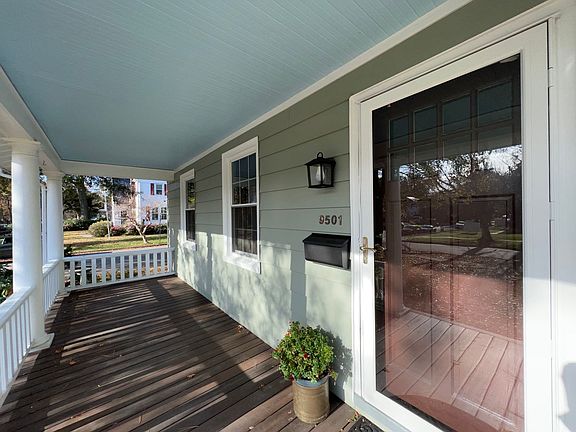 2nd image of 9501 Selby Pl