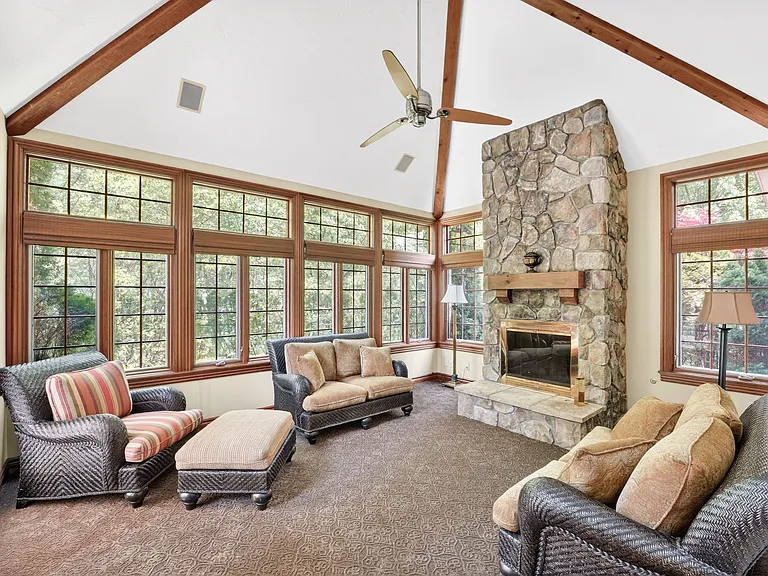 29998 Hilliard Blvd — Photo 9