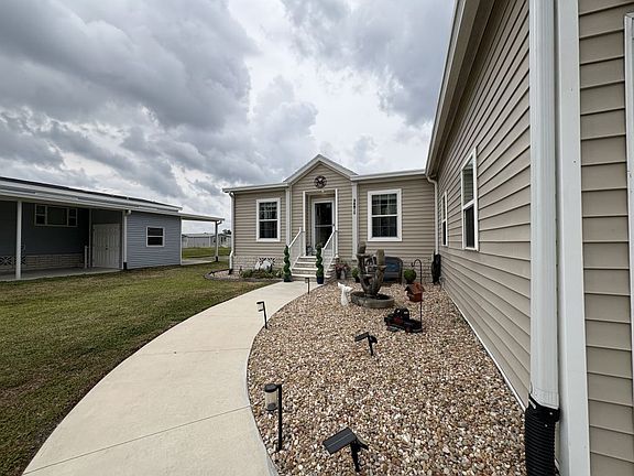 3rd image of 34820 Robins Song Rd