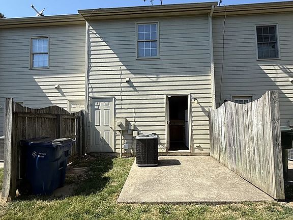 2nd image of 2905 Faversham Pl