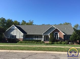 3749 SW Stonybrook Dr, Topeka, KS 66610