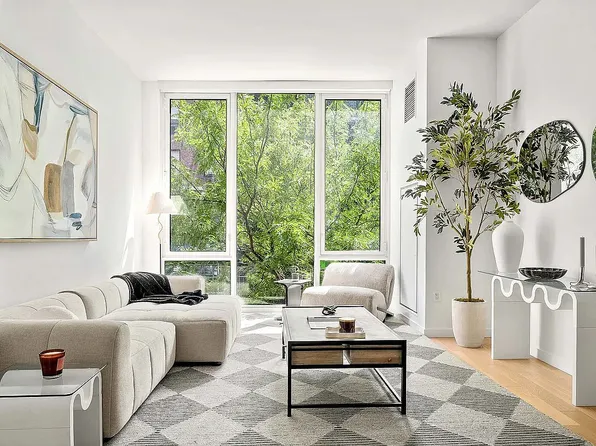 540 W 49th St #306S, New York, NY 10019