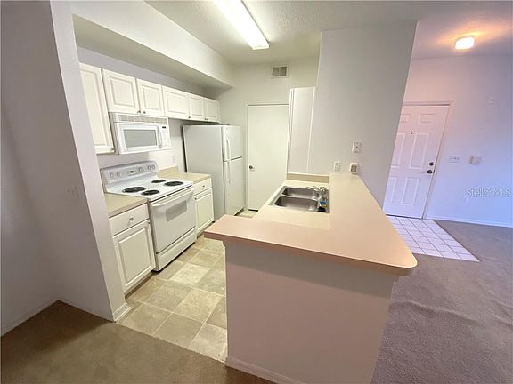 4th image of 5536 Metrowest Blvd APT 105