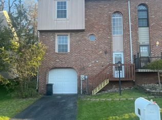 157 Villa Dr, Pittsburgh, PA 15214