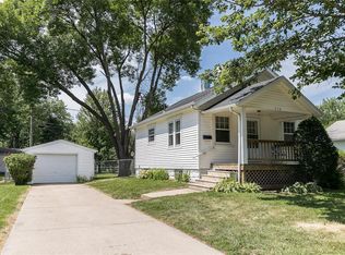 210 19th St NW, Cedar Rapids, IA 52405
