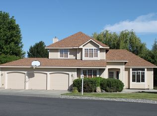 2768 Lapierre Canyon Dr, Kennewick, WA 99338