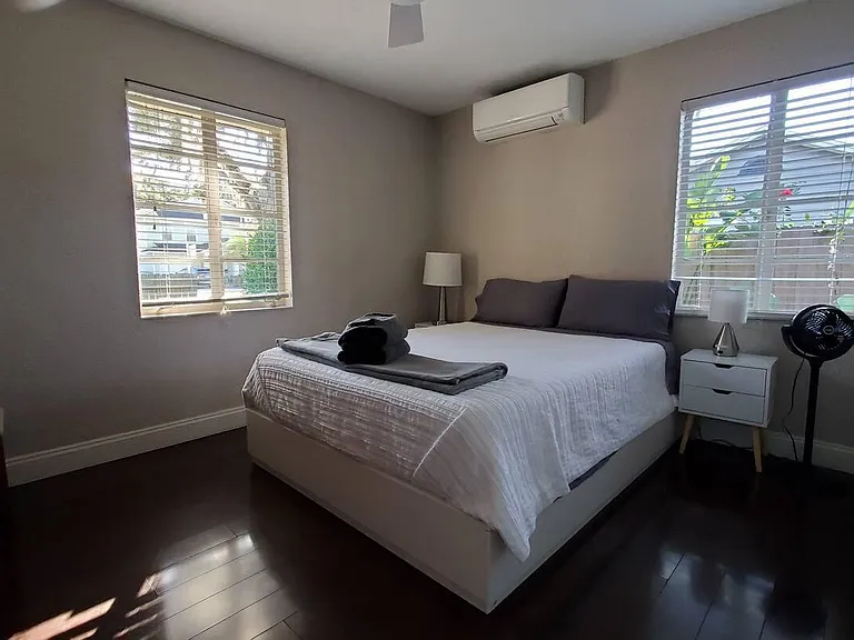 207 E Kaley St — Photo 8