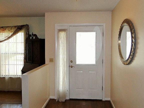 2nd image of 226 SW Whippoorwill Way
