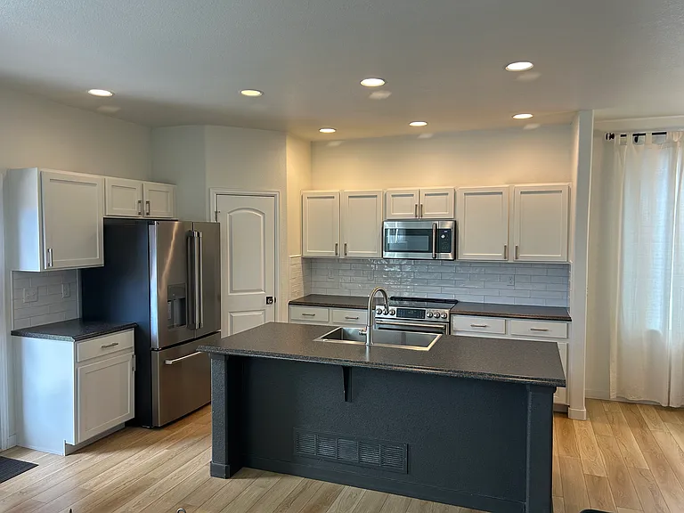 1839 Sunset Vista Dr — Photo 3